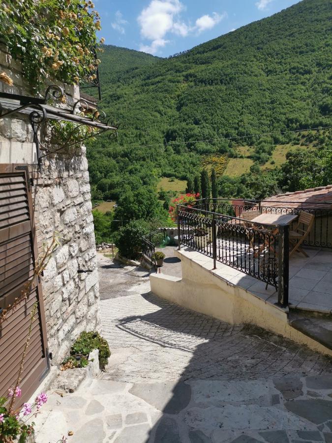 Bed & Breakfast Sentiero 54 Cantiano Eksteriør bilde