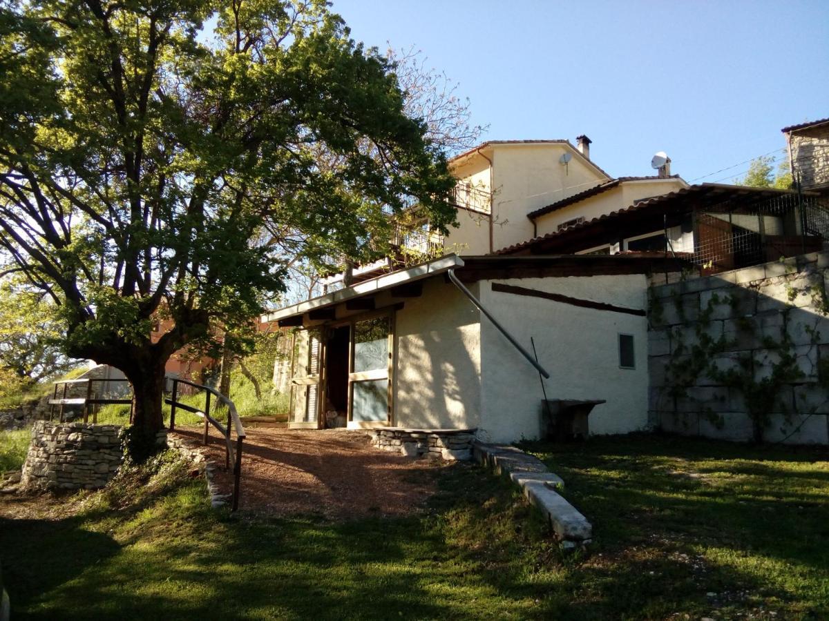 Bed & Breakfast Sentiero 54 Cantiano Eksteriør bilde